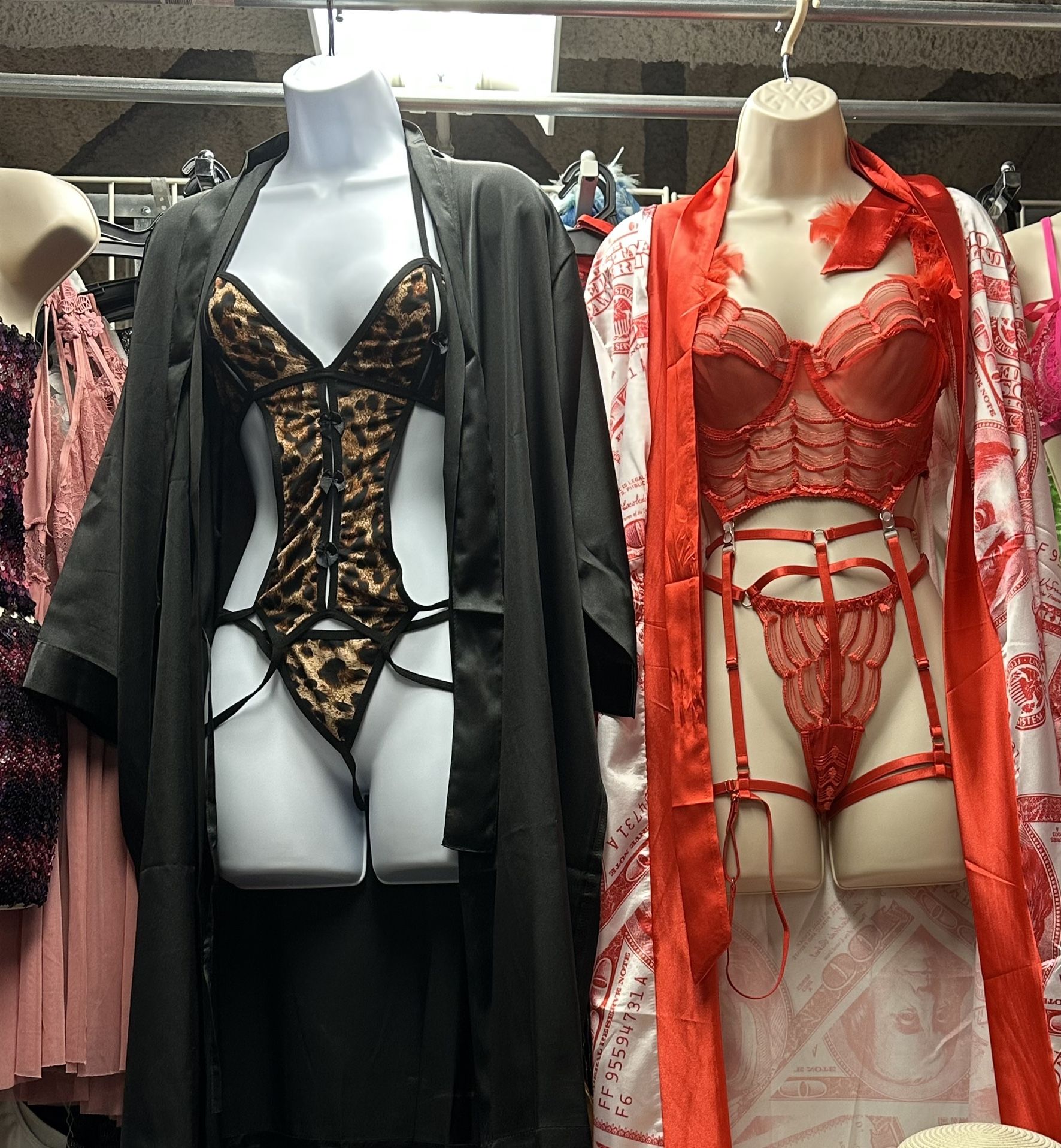 Robe With Lingerie