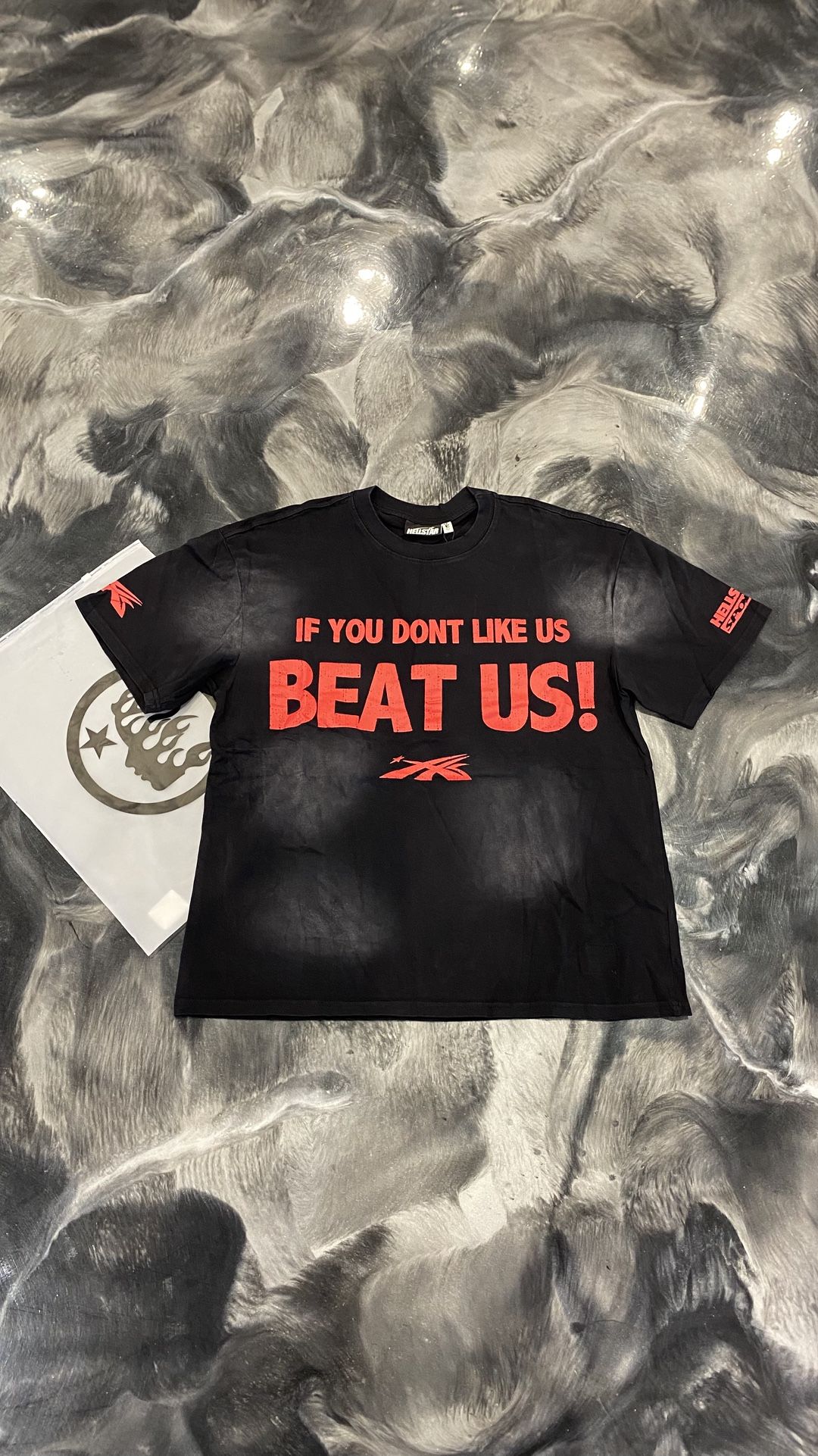 Hellstar Beat Us Large