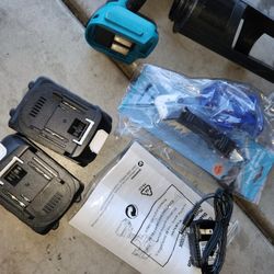 SEESII Electric Caulking Gun 29oz, Cordless Caulk Gun with 2x 2000mAh Battery, Stepless Speed, Anti-Drip, Led Light, Battery Powered Caulking Gun for 