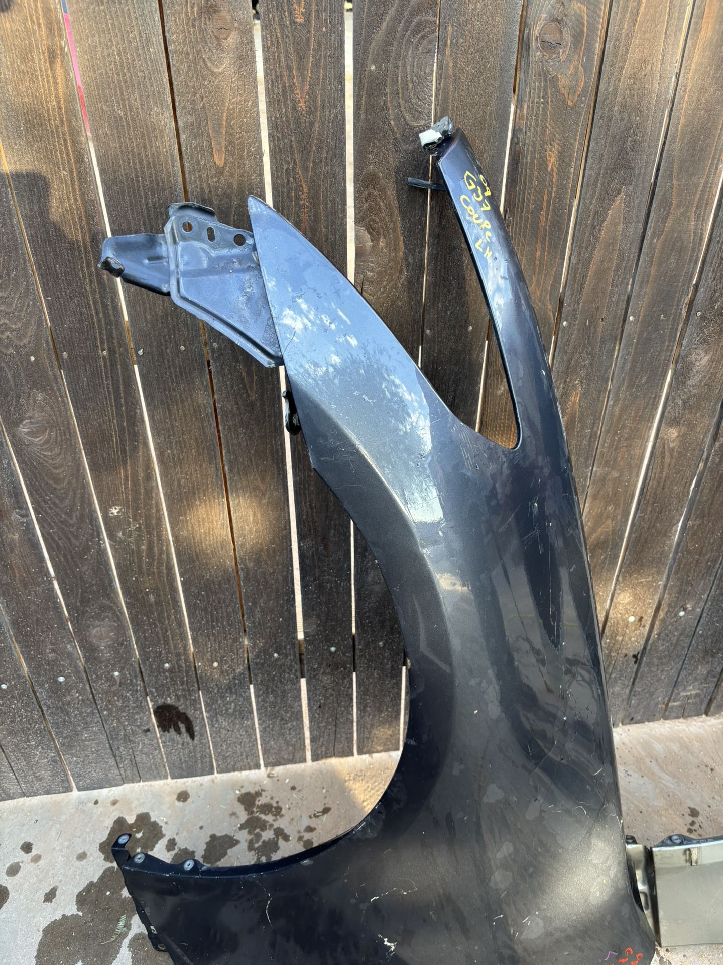 2009 Infiniti G37 LH fender
