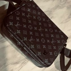 Loui Vuitton Bag Men