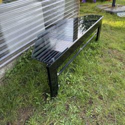 Free Glass tv Stand