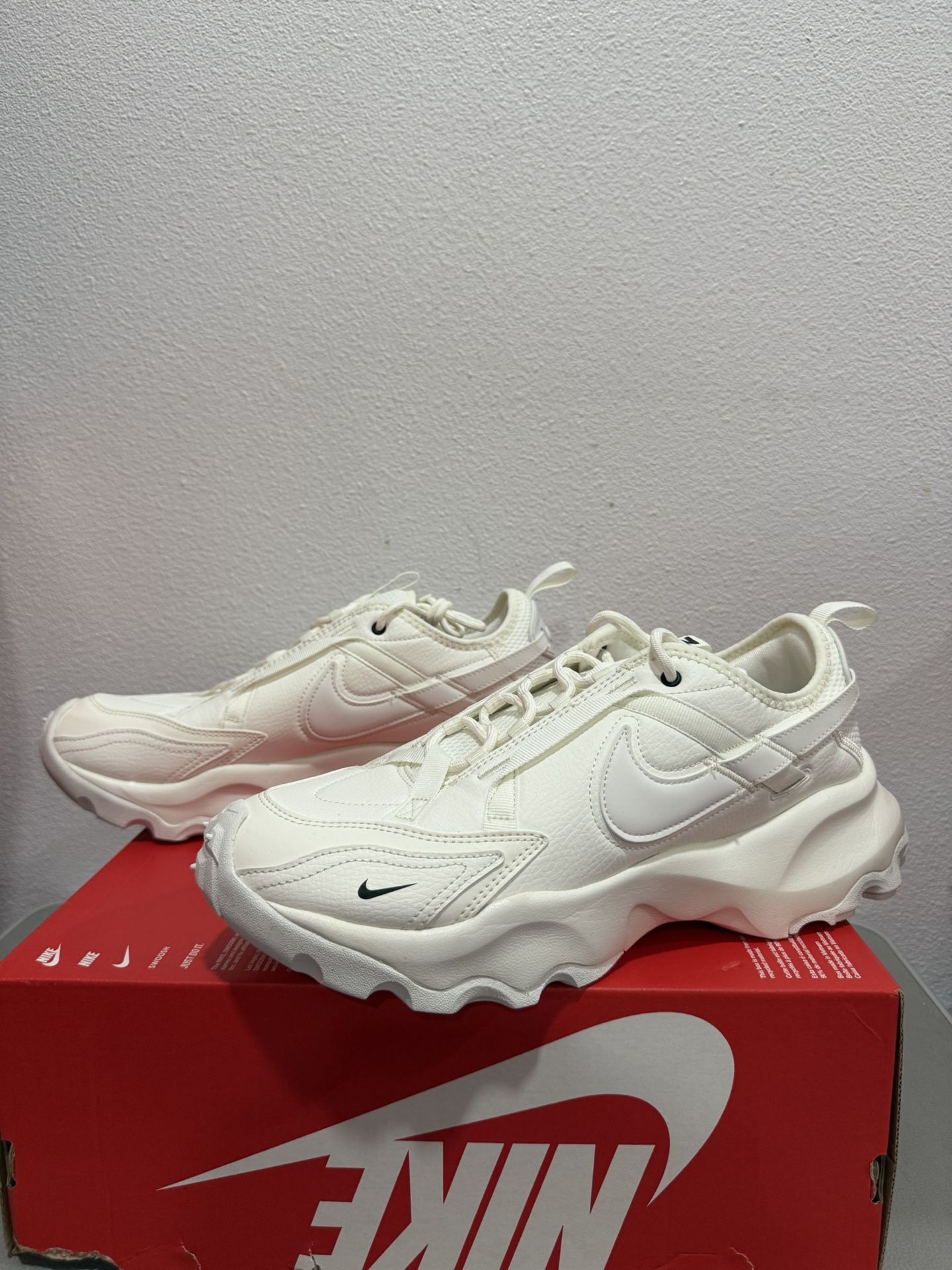 Nike TC 7900 Sail DD9682-100