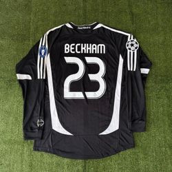 Real Madrid  2006 / 2007 Away Kit David  Beckham #23 Retro Black & White Jersey