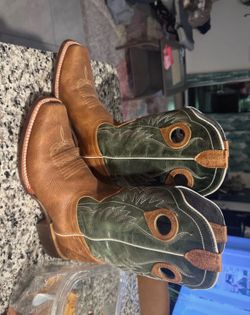 JB Dylan boots men size 7.5 EE or women’s 9