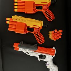 3 NERF GUNS PLUS AMMO