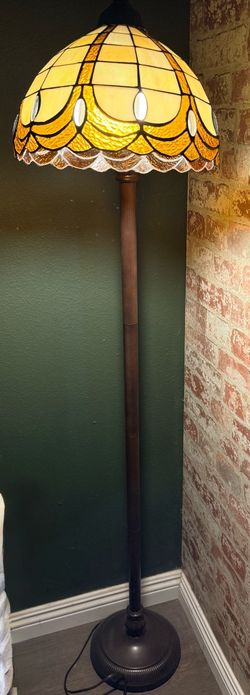 Brand New Tiffany Style Floor Lamp - Hand-Cut Stained Glass