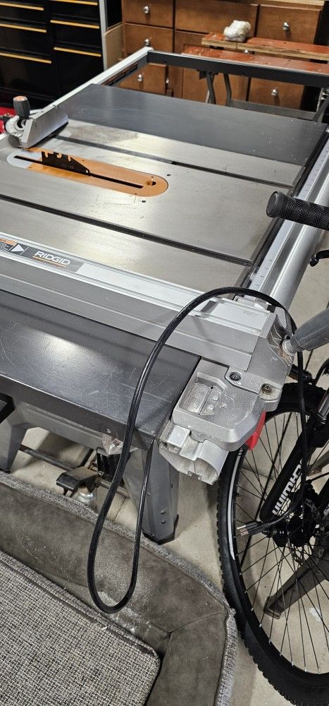 Rigid Table Saw R4512