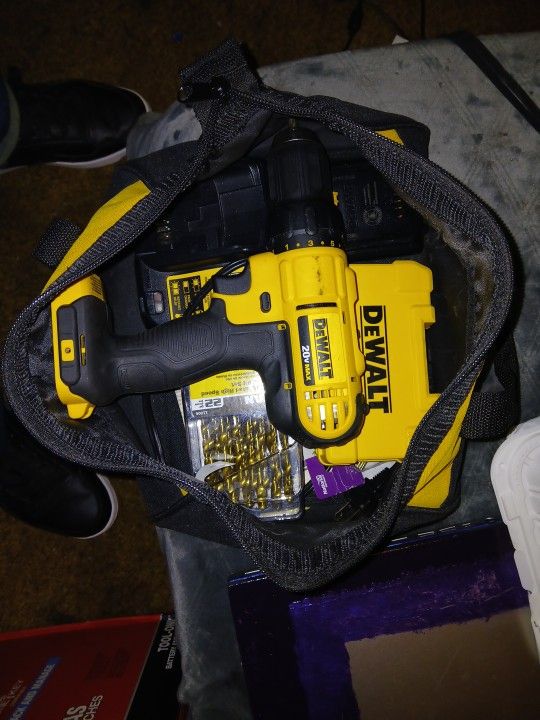 Dewalt Drill Kit
