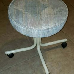 VINTAGE STEEL METAL INDUSTRIAL RETRO OFFICE CHAIR CUSHIONED BAR STOOL SEAT WITH WHEELS