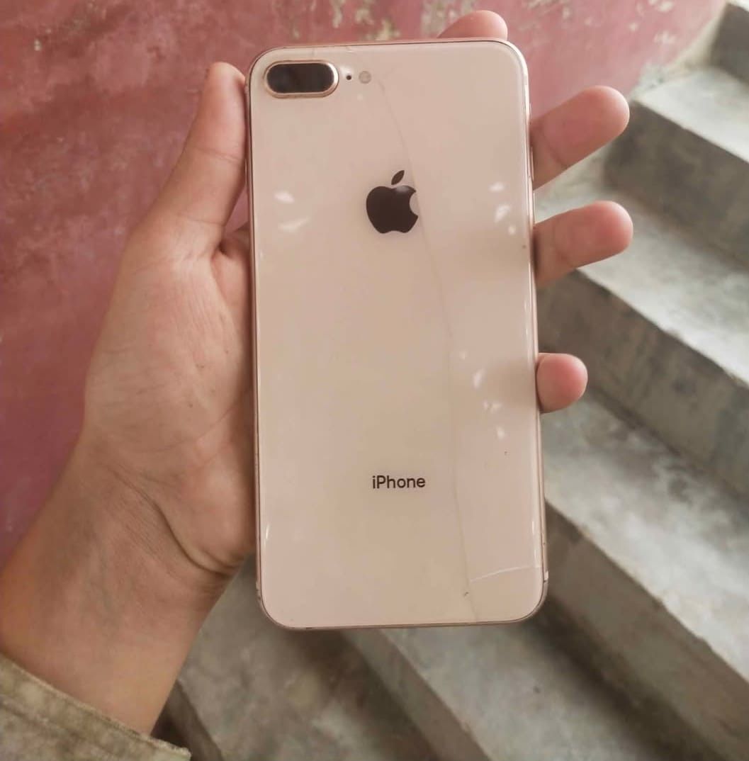 iPhone 8 Plus Unlocked  With WarrNty