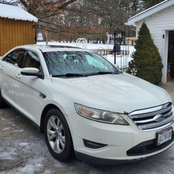 2010 Ford Taurus