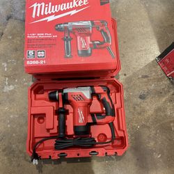 Milwaukee 1-1/8 in. Corded SDS-Plus Rotary Hammer (New)