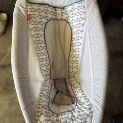 Baby Electric  Bassinet/swing 