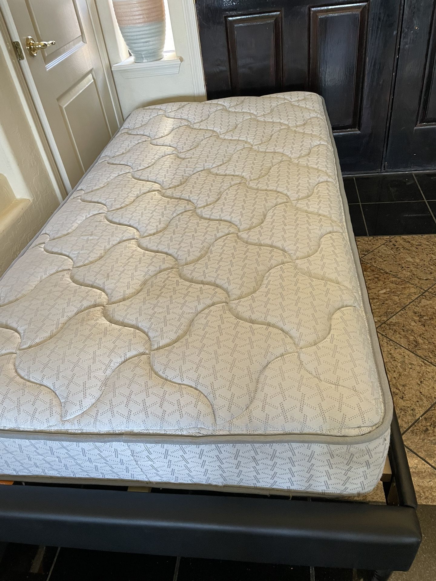 Twin Size Bed With Mattress
