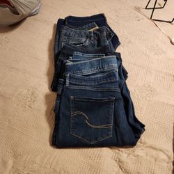 6 Pair Womens Jeans - $5 ea 