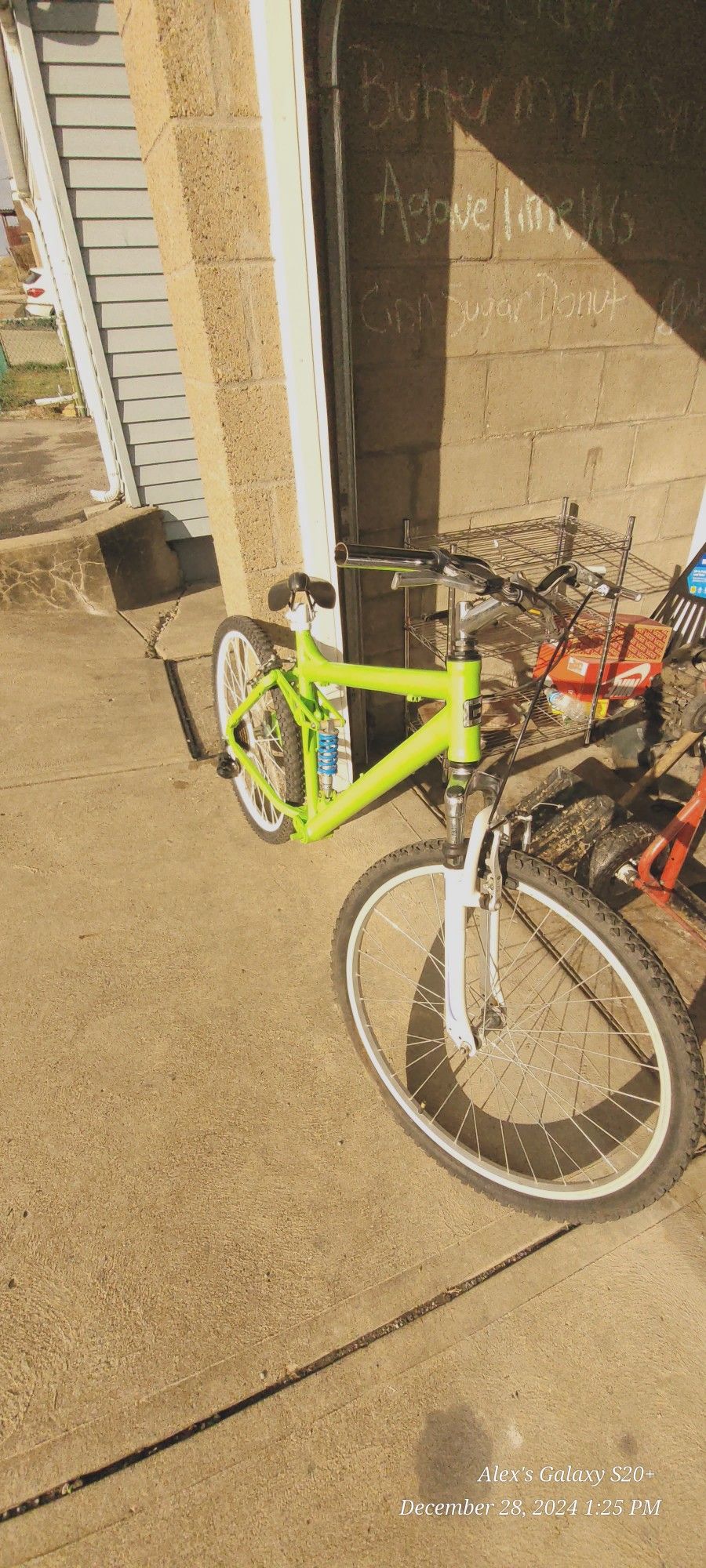 26' inch genesis mountain bike