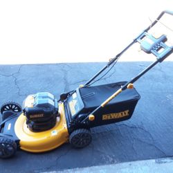 DeWalt 20 Volt Push Lawn Mower. New