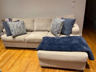 Ashley’s furniture Sofa couch with chaise