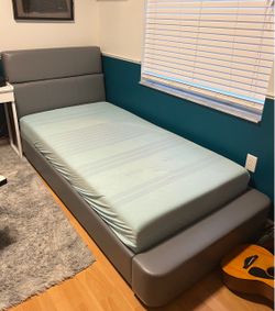 Twin bedroom set