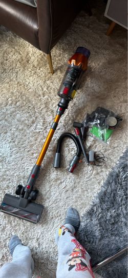 Cordless vacuum