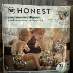 The Honest Company, Clean Conscious Disposable Baby Diapers, Barnyard & Cactus Prints, Size 4, 207 Count