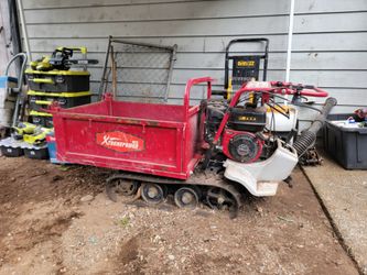 XtremepowerUS Gas-Powered Track Dumper