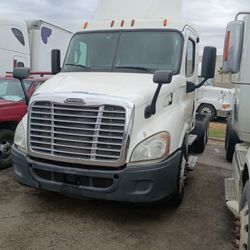 2015 Freightliner Cascadia Day Cab CNG