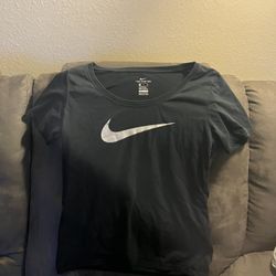 Women’s Nike T-Shirt Size Small