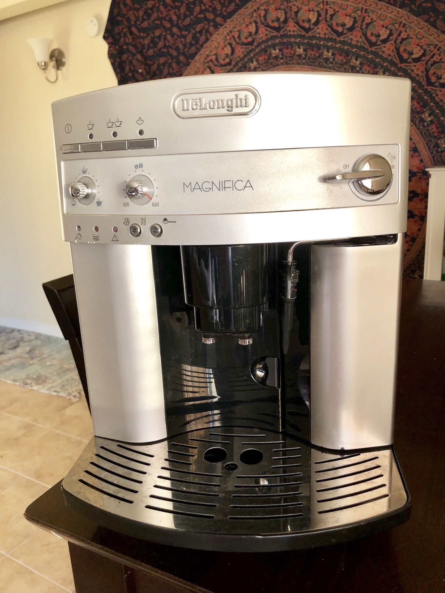 DeLonghi Magnifica Espresso Machine Type EAM3200 for Sale in WA OfferUp