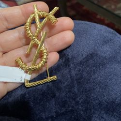 Vintage Brooch Gold 