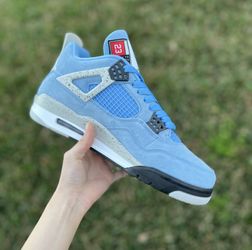 Jordan 4 Retro University Blue