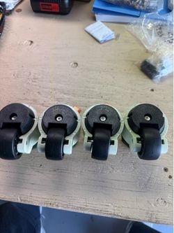 Adjustable leveling wheels with ratchet handle design capacity 2200 pounds industrial