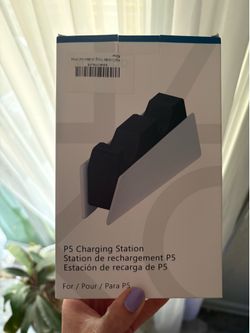 Dual shock // PS5 charging port