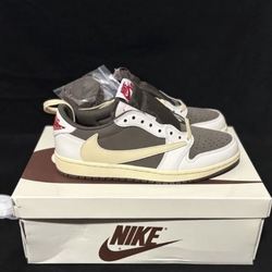 Travis Scott’s Size 8