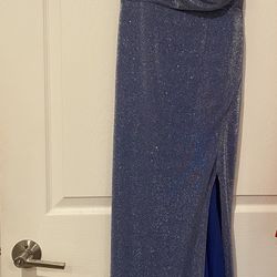 Long Beautiful Blue Shimmery Dresss