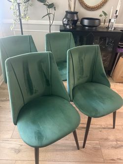 Set of 4 Green Velvet Chairs