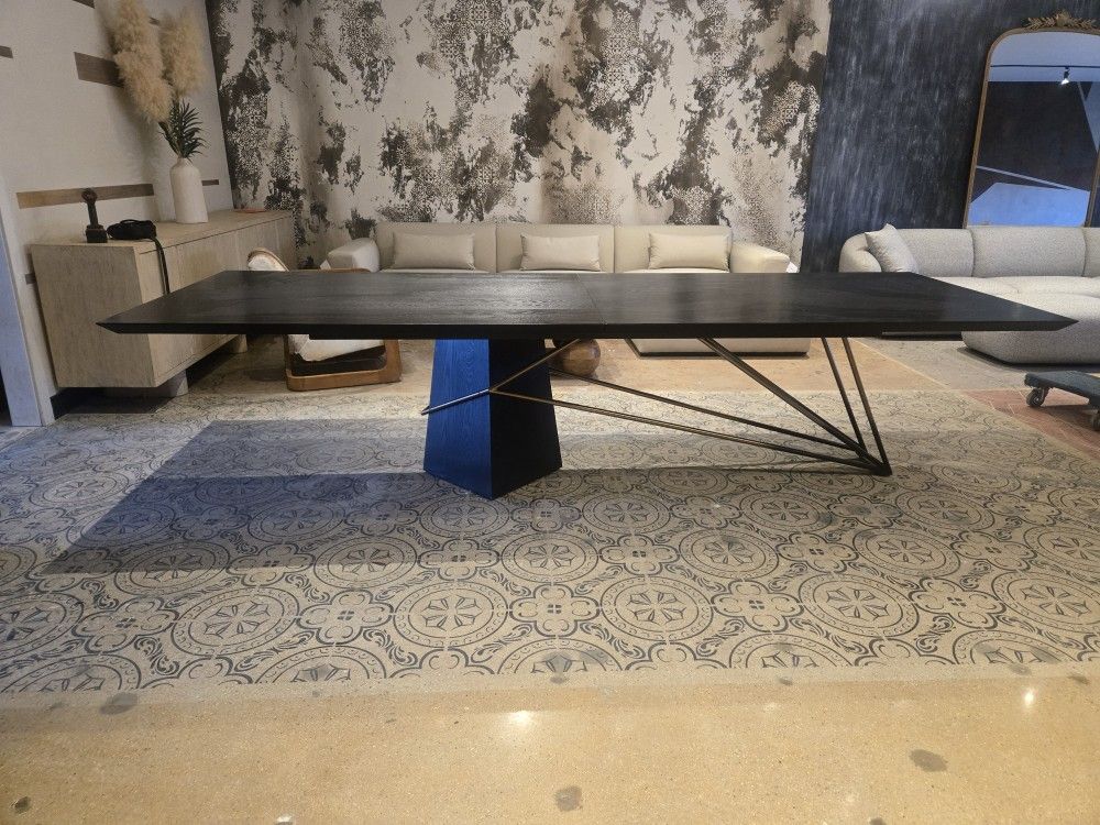 Brand New high-end gorgeous 126" Solid Wood Dining table finished in oak