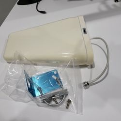 Hiboost Outdoor Wide Band Directional Antenna