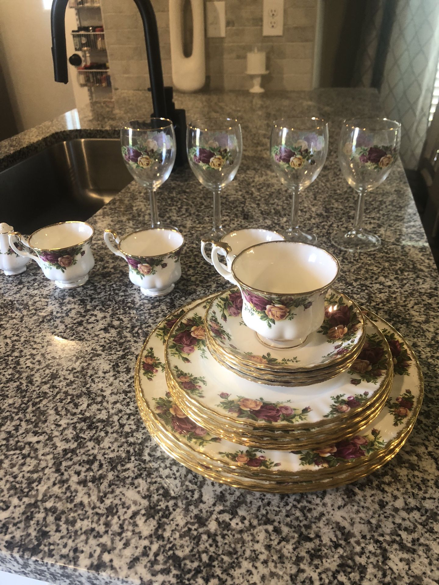 Royal Albert Old Country Roses China