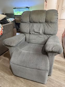 Free Recliner / No Delivery