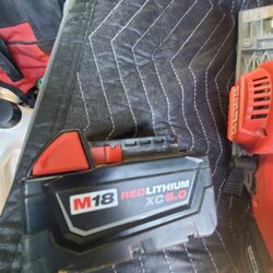  MILWAUKEE M18 REDLITHIUM 5.0Ah  BATTERY 🔋 