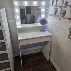 Beautiful Makeup Vanity