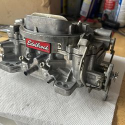 Edelbrock 1405 600 CFM 4-Barrel Carburetor – Good Working Condition
