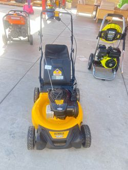 DEWALT 21 in. 150cc Briggs and Stratton 625ex Engine Rear Wheel Drive 2-in-1 Gas Self Propelled Walk Behind Lawn Mower Questions