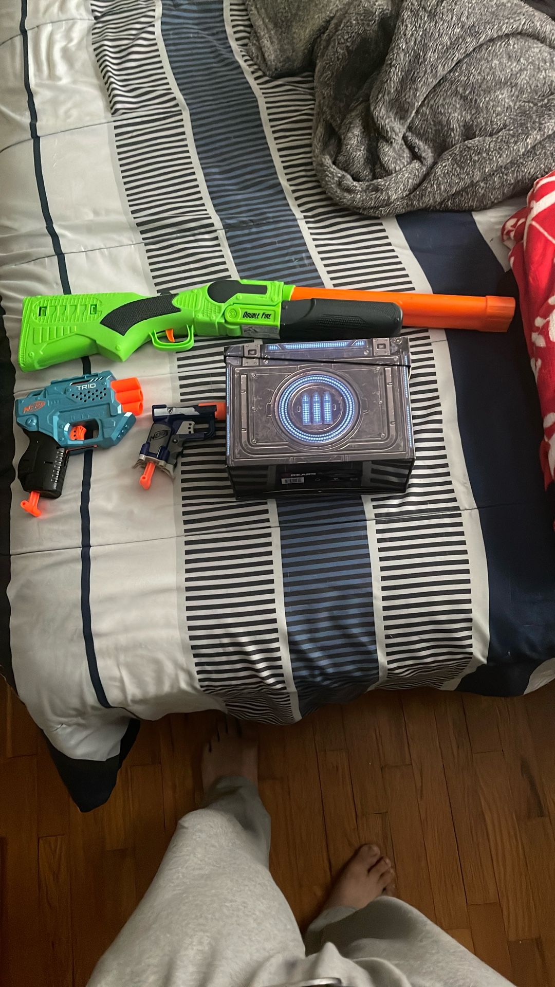4 Nerf Guns Included Ammo With Case