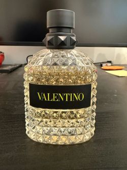 Valentino Yellow Dream