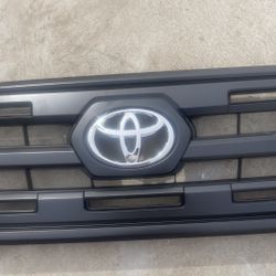 Toyota Tacoma Grille And Molding