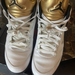 100.00 Jordan’s Shoes 