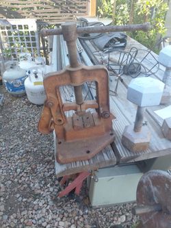 Pipe vise
